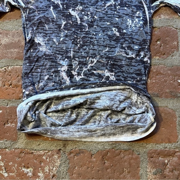 Elvis Laskin abstract long sleeved black, white & gray size small top - Picture 9 of 13